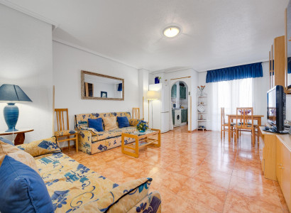 APARTAMENTO · Resale · Torrevieja · Centro