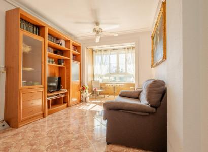 APARTAMENTO - Resale - Torrevieja - Centro