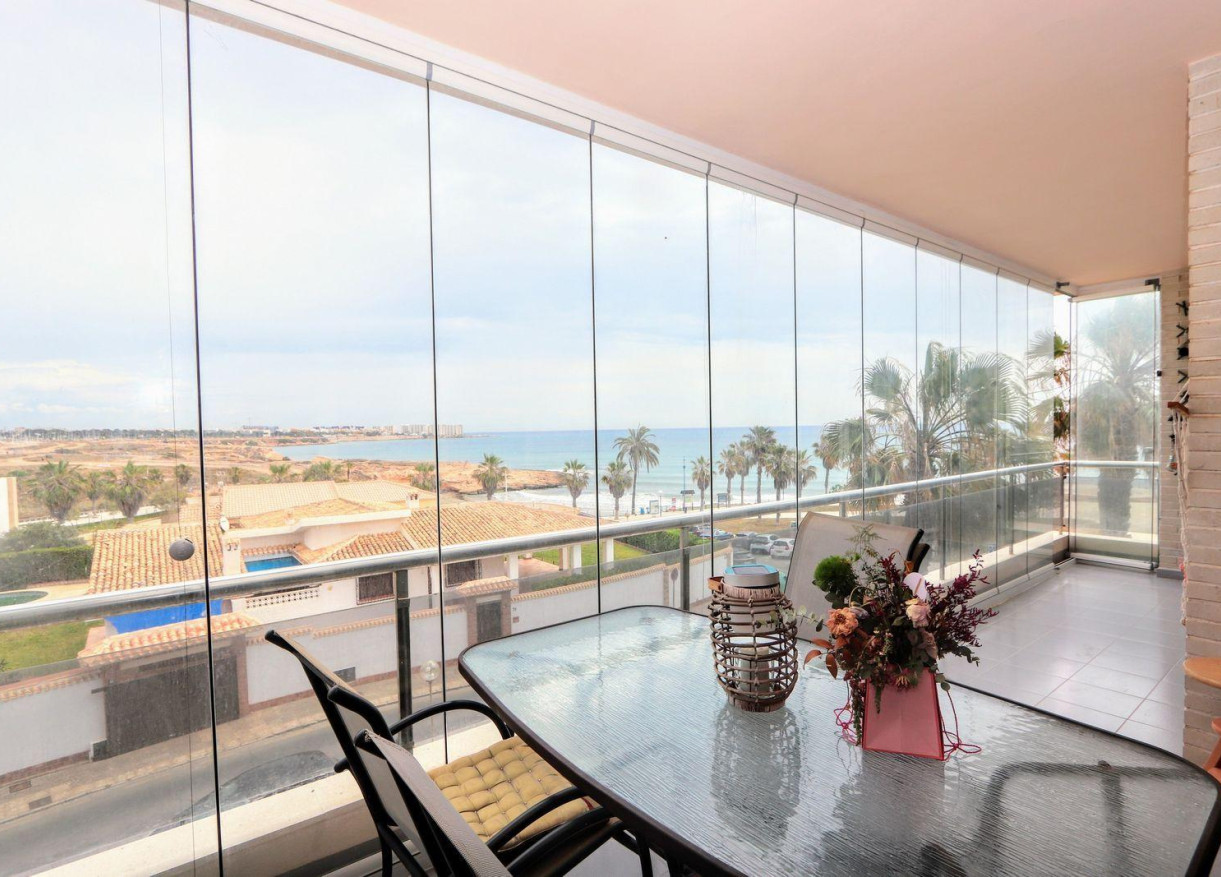 APARTAMENTO · Reventa · Torrevieja · TBHST-72232