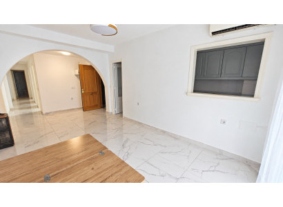 APARTAMENTO - Sale - Torrevieja - Acequion