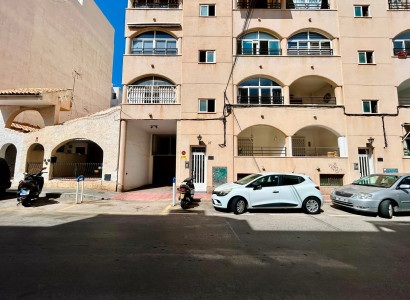 APARTAMENTO - Sale - Torrevieja Centro - Torrevieja
