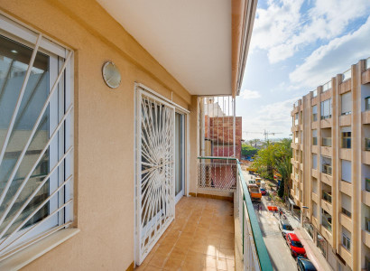 APARTAMENTO - Sale - Torrevieja - Centro
