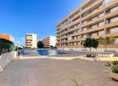 - APARTMENT - Resale - Torrevieja - Punta Prima