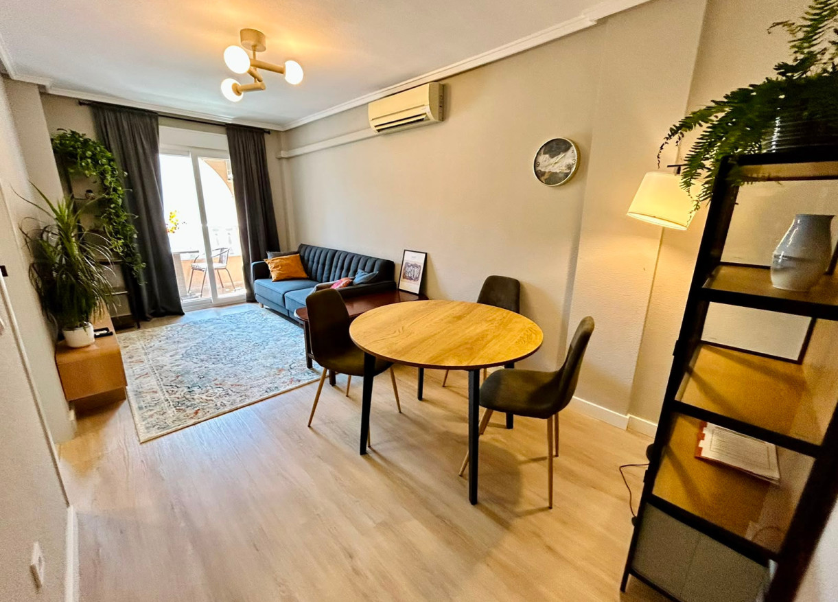 - APARTMENT · Rynek wtórny · Torrevieja Centro · TBHSL-39506
