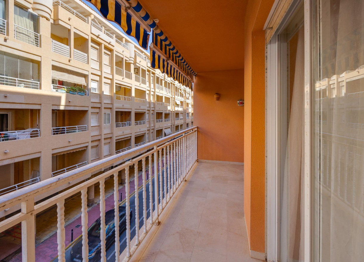 Apartment · Sale · Torrevieja · DY-44024