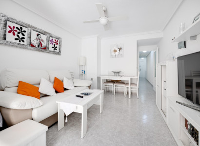 Apartment - Sale - Torrevieja - Playa del cura