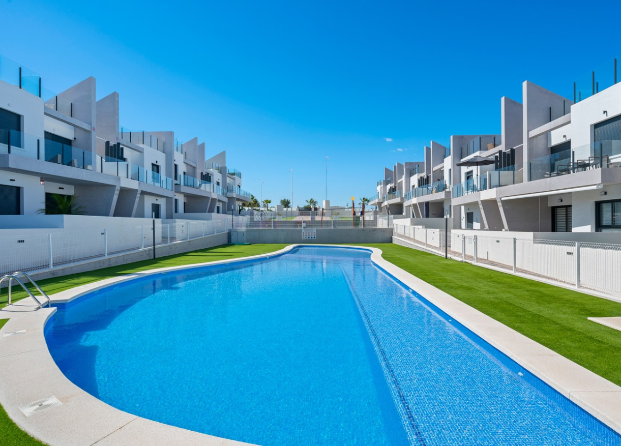 Apartments · Resale · San Miguel de Salinas · TBHWN-87098