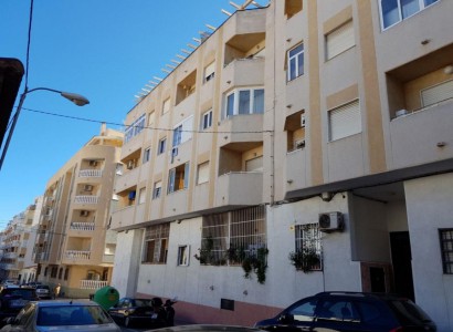 Apartments - Resale - Torrevieja - Torrevieja