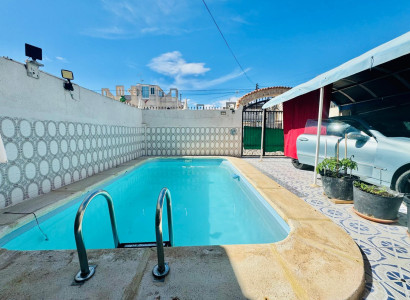 Chalet - Resale - Torrevieja - torreta III