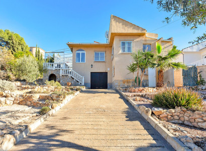 Detached House / Villa - Resale - Torrevieja - Los balcones