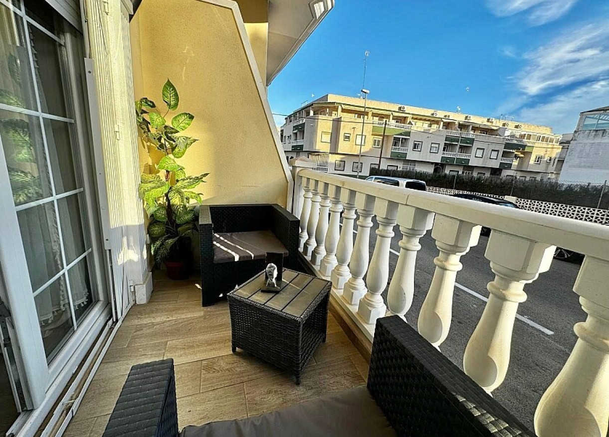 GROUND FLOOR APARTMENT · Sale · Torrevieja · OL-66697