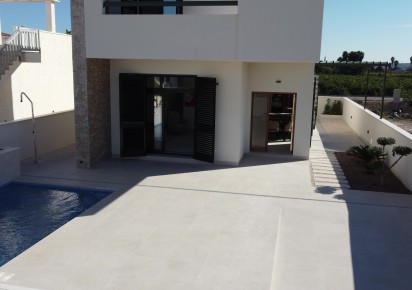 New Build · Villas · Daya Nueva