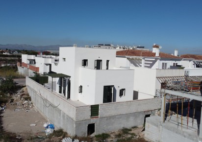 New Build · Villas · Daya Nueva