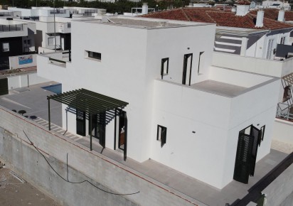 New Build · Villas · Daya Nueva