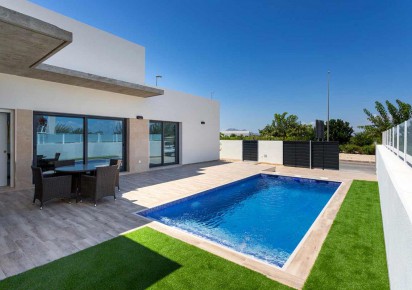 New Build · Villas · Daya Nueva