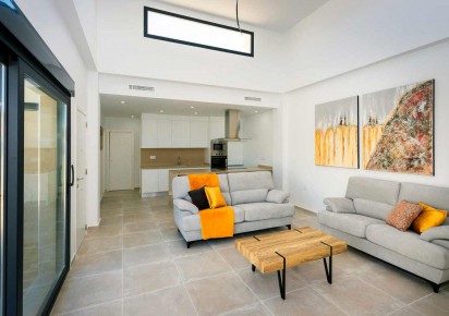 New Build · Villas · Daya Nueva