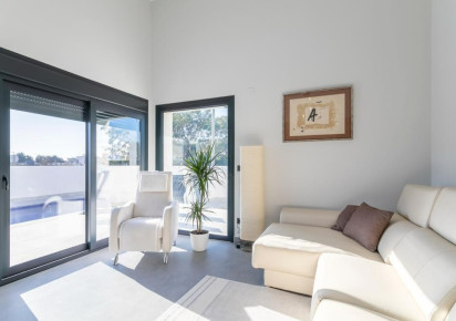 New Build · Villas · Daya Nueva