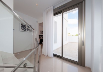 New Build · Villas · Los Alcazares