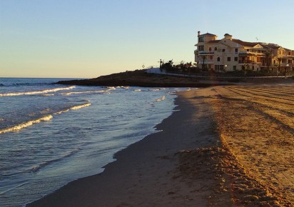 Nueva construcción  · APARTAMENTO · Mil Palmeras