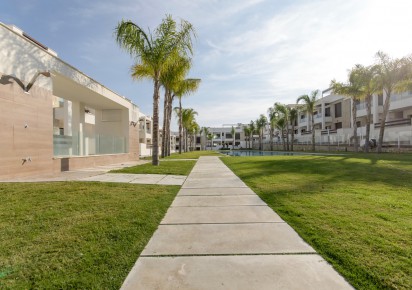 Nueva construcción  · Bungalow · Torrevieja · Los balcones