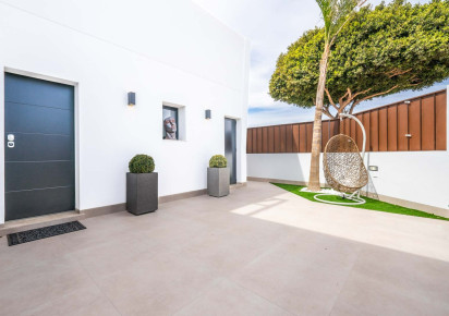 Nueva construcción  · Villas · ROLDAN