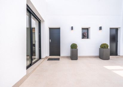 Nueva construcción  · Villas · ROLDAN