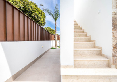 Nueva construcción  · Villas · ROLDAN