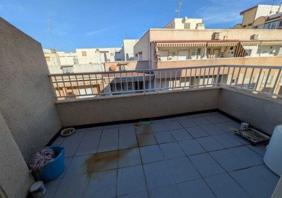 Resale · 1. Apartment / flat · Torrevieja · Playa de los locos