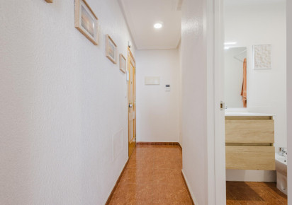 Resale · APARTAMENTO · Torrevieja · Centro