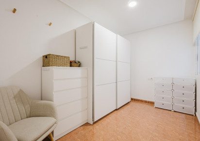 Resale · APARTAMENTO · Torrevieja · Centro