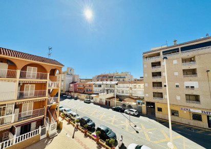 Resale · APARTAMENTO · Torrevieja · La mata