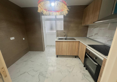 Resale · APARTAMENTO · Torrevieja · Muelle Pesquero