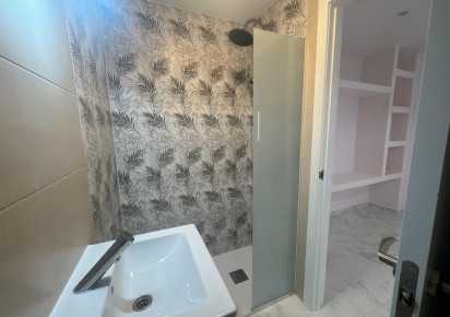 Resale · APARTAMENTO · Torrevieja · Muelle Pesquero