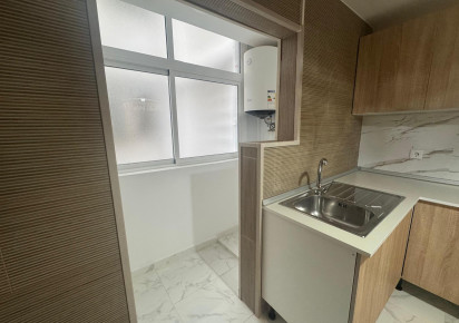 Resale · APARTAMENTO · Torrevieja · Muelle Pesquero