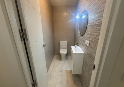Resale · APARTAMENTO · Torrevieja · Muelle Pesquero