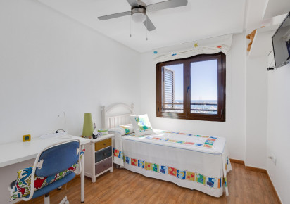 Resale · APARTAMENTO · Torrevieja · Playa Acequion