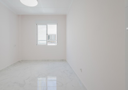 Resale · APARTAMENTO · Torrevieja · Playa de La Acequion