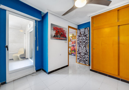 Resale · APARTAMENTO · Torrevieja · Playa de Los Locos-Curva del Palangre