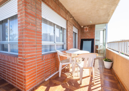 Resale · APARTAMENTO · Torrevieja · Playa del Acequión