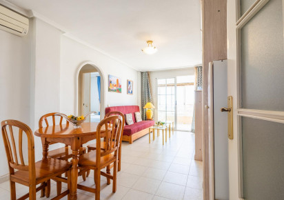 Resale · APARTAMENTO · Torrevieja · Playa del Acequión