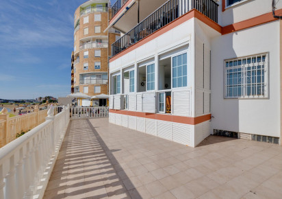 Resale · APARTAMENTO · Torrevieja · Playa del Acequión