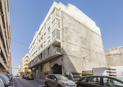 Resale · APARTAMENTO · Torrevieja · Playa del Acequión