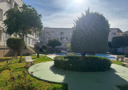 Resale · APARTAMENTO · Torrevieja · Playa del Acequión