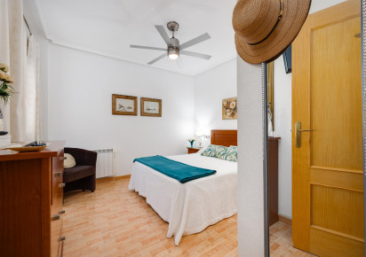 Resale · APARTAMENTO · Torrevieja · Playa del Acequión