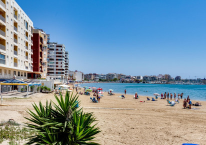 Resale · APARTAMENTO · Torrevieja · Playa del Acequión