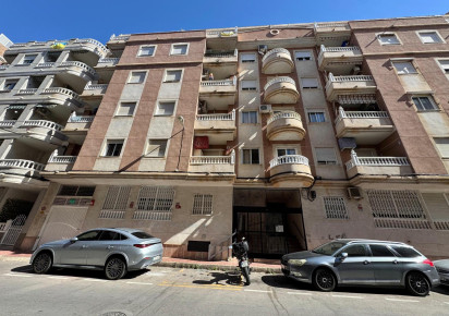 Resale · APARTAMENTO · Torrevieja · Playa del Cura
