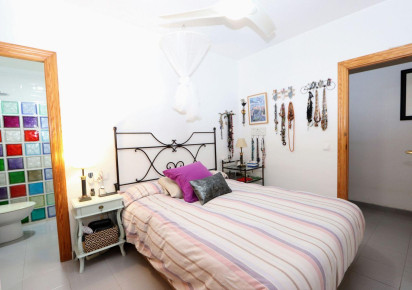 Resale · APARTAMENTO · Torrevieja · Playa Flamenca