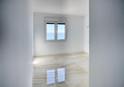 Resale · APARTAMENTO · Torrevieja · Punta Prima
