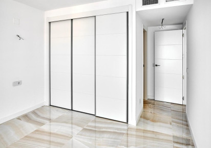Resale · APARTAMENTO · Torrevieja · Punta Prima