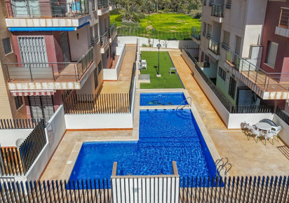 Resale · APARTAMENTO · Torrevieja · Punta Prima